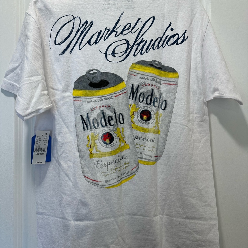 Market X Modelo Graphic T-Shirt New With Tags